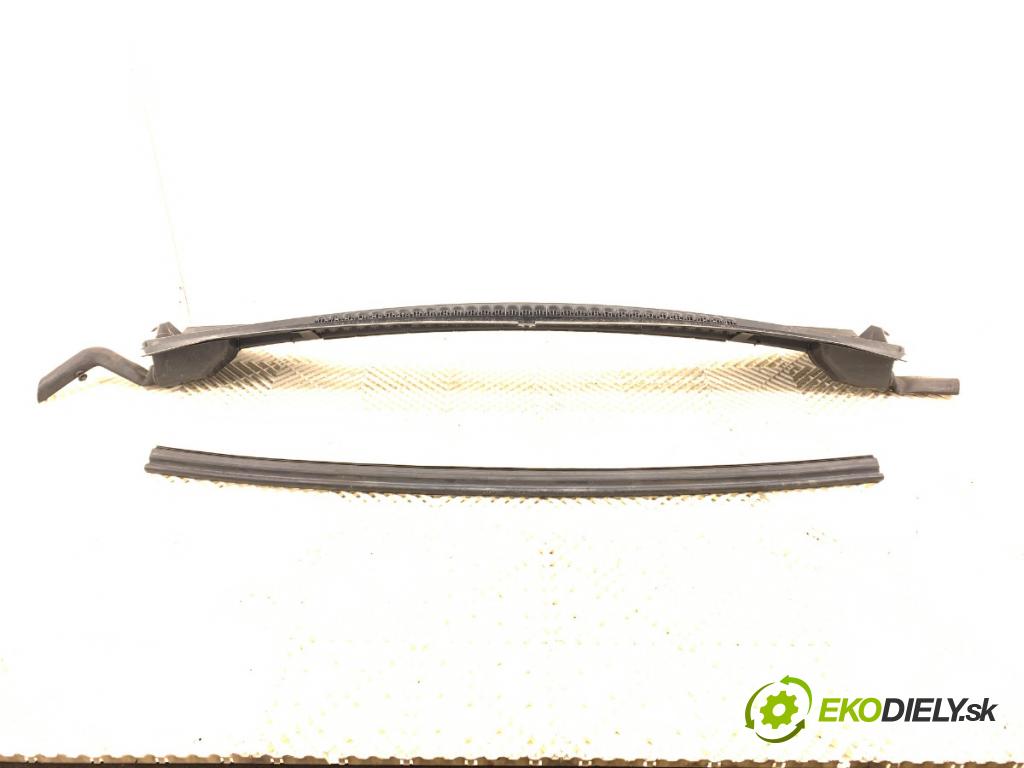 PEUGEOT 3008 nadwozie wielkoprzestrzenne (MPV) 2013 120 kW 2.0 HDi Hybrid4 1997 Torpédo, plast pod čelné okno 9671408577 (Torpédo (plast pod čelným sklom))