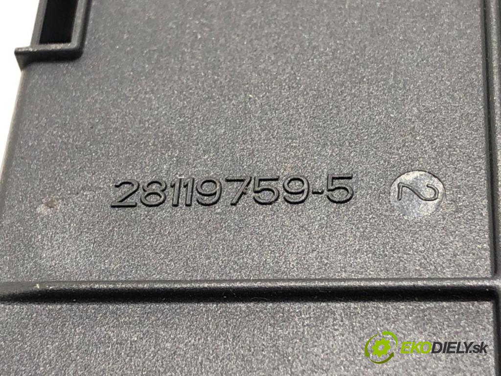 PEUGEOT 3008 nadwozie wielkoprzestrzenne (MPV) 2013 120 kW 2.0 HDi Hybrid4 1997 modul BSI 28116487-2 (Pojistková skříňka)