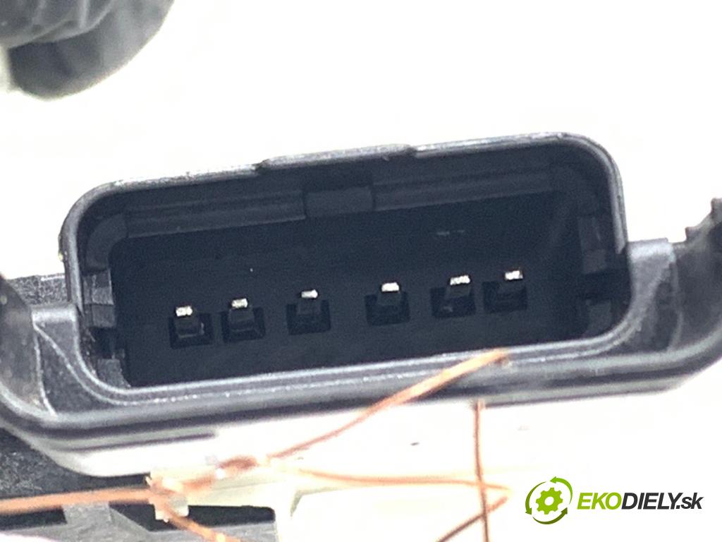 OPEL CROSSLAND SUV 2021 96 kW 1.2 (75) 1199 zámok Dvere pravy predný 16943702