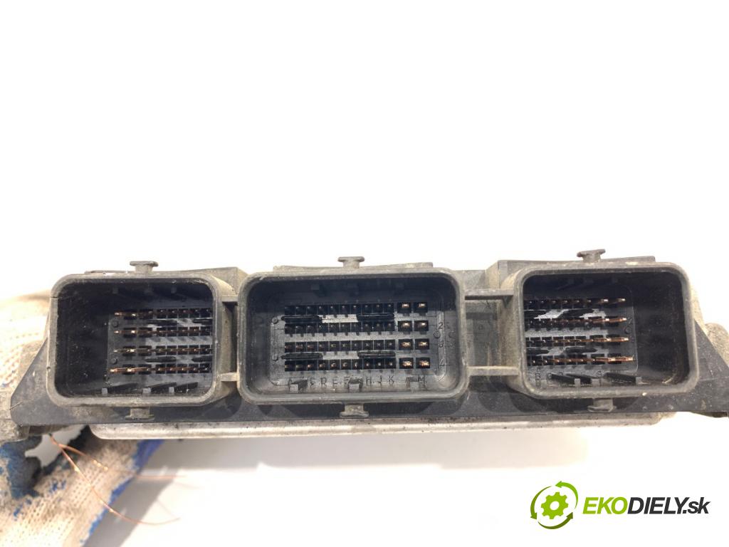 FORD FOCUS C-MAX nadwozie wielkoprzestrzenne (MPV) 2004 80 kW 1.6 TDCi 1560 riadiaca jednotka Motor 3U71-12A650-SA (Riadiaca jednotka)