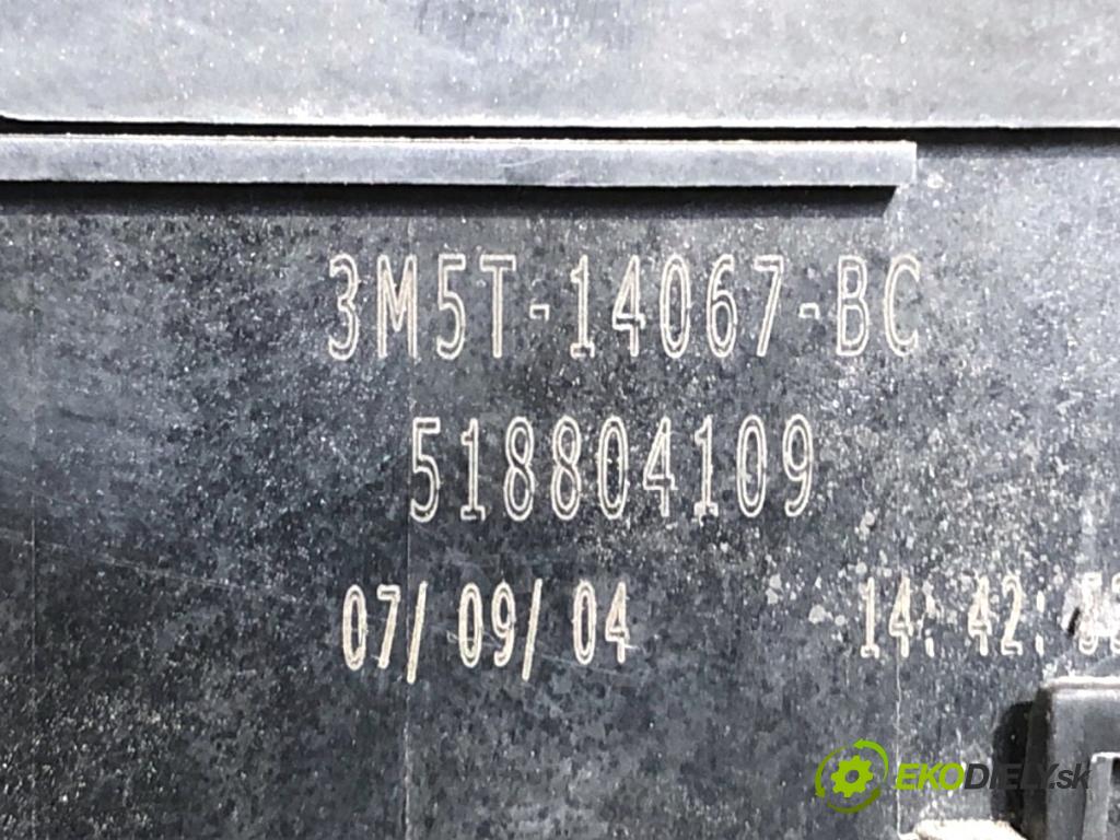 FORD FOCUS C-MAX nadwozie wielkoprzestrzenne (MPV) 2004 80 kW 1.6 TDCi 1560 skříňka poistková  (Pojistková skříňka)