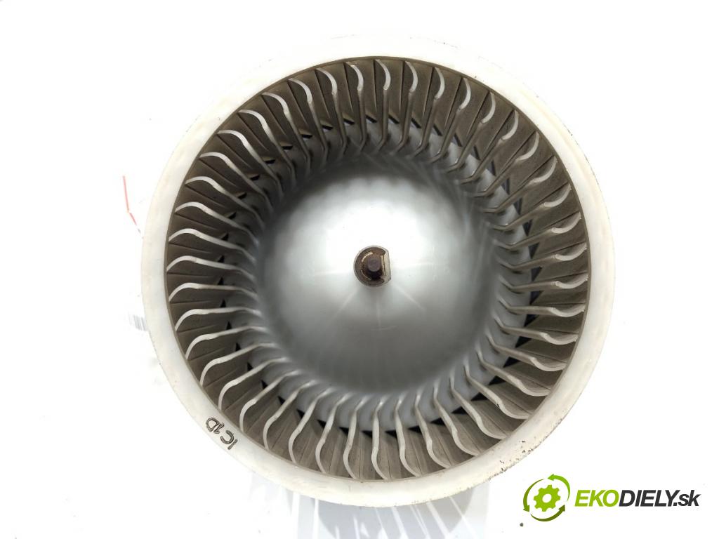 HYUNDAI i30 liftback 2013 66 kW 1.4 CRDi 1396 ventilátor kúrenia F00S3B2474
