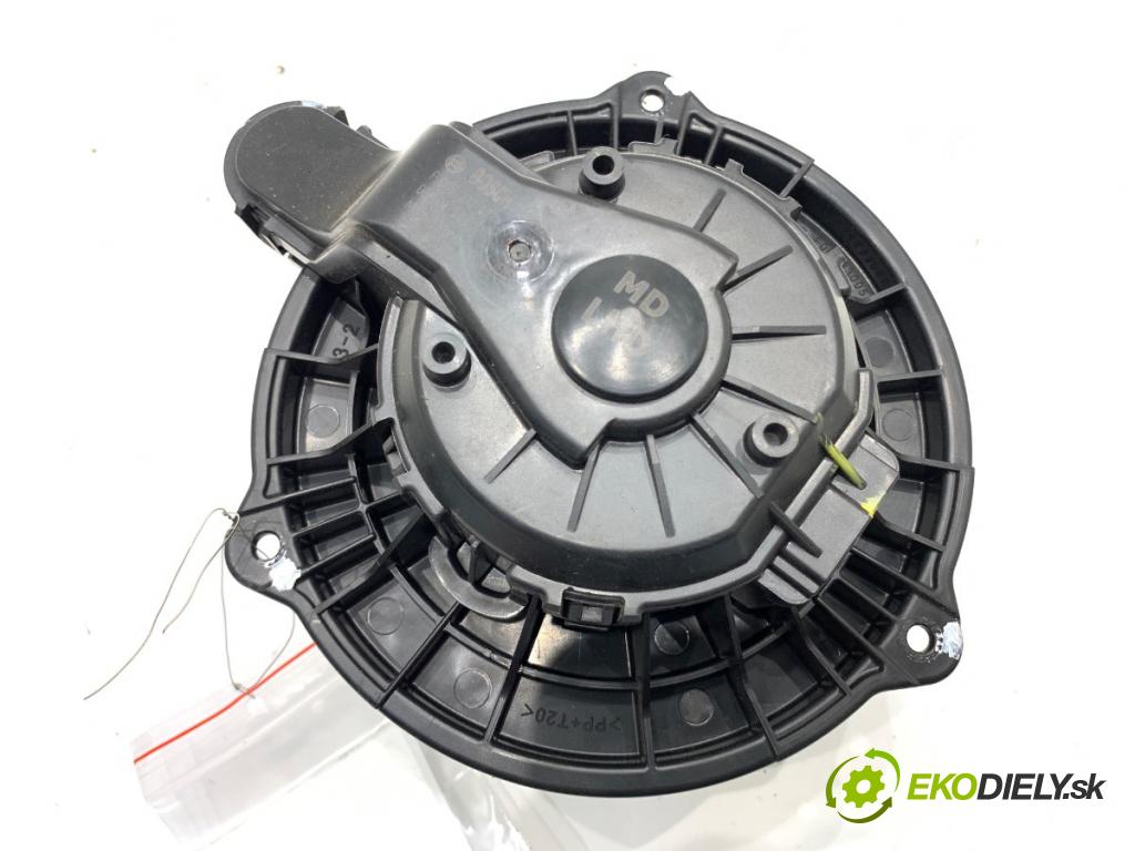 HYUNDAI i30 liftback 2013 66 kW 1.4 CRDi 1396 ventilátor kúrenia F00S3B2474
