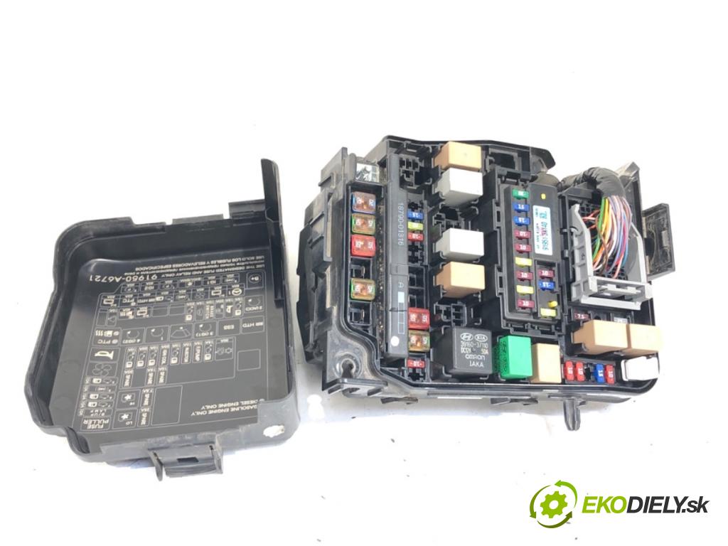 HYUNDAI i30 liftback 2013 66 kW 1.4 CRDi 1396 skříňka poistková 91950-3X510 (Pojistková skříňka)