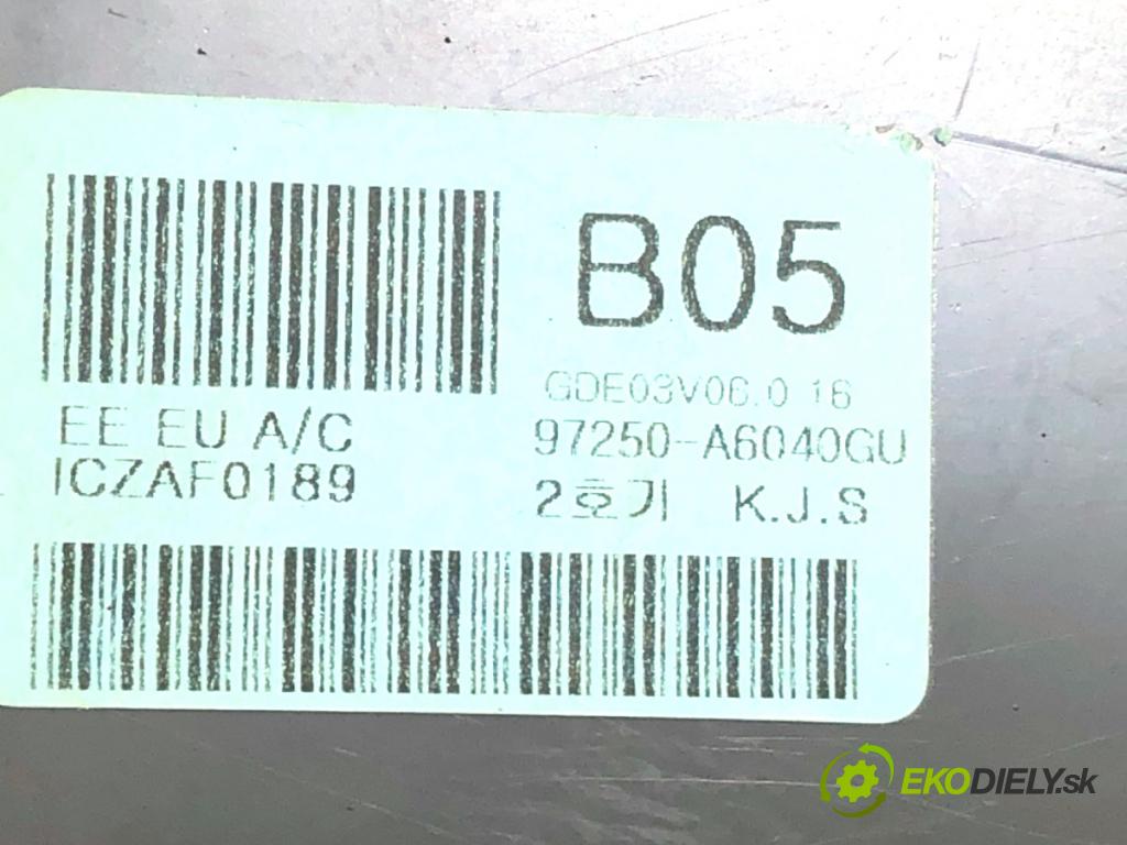 HYUNDAI i30 liftback 2013 66 kW 1.4 CRDi 1396 Panel ovládania kúrenia 97250-A6040GU (Prepínacie páčky pod volantom)