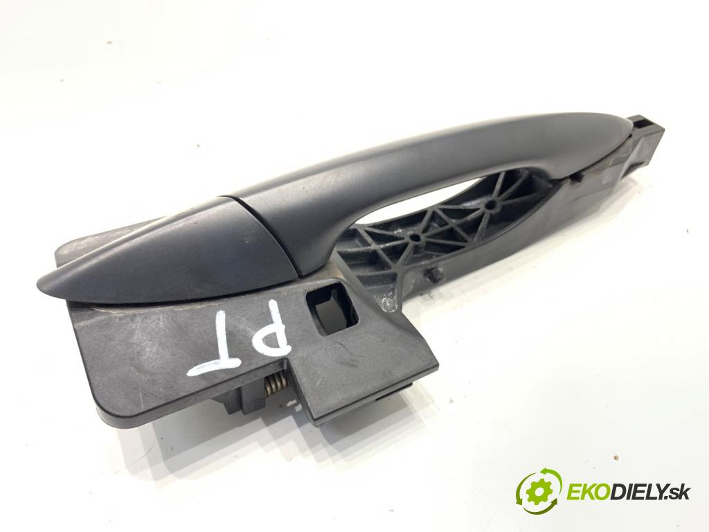 HYUNDAI i30 liftback 2013 66 kW 1.4 CRDi 1396 Kľučka vonkajšia pravy zad