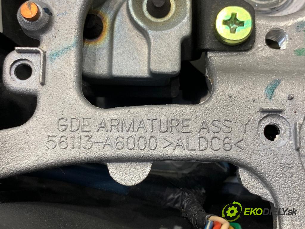 HYUNDAI i30 liftback 2013 66 kW 1.4 CRDi 1396 Volant 56113-A6000 (Volant)