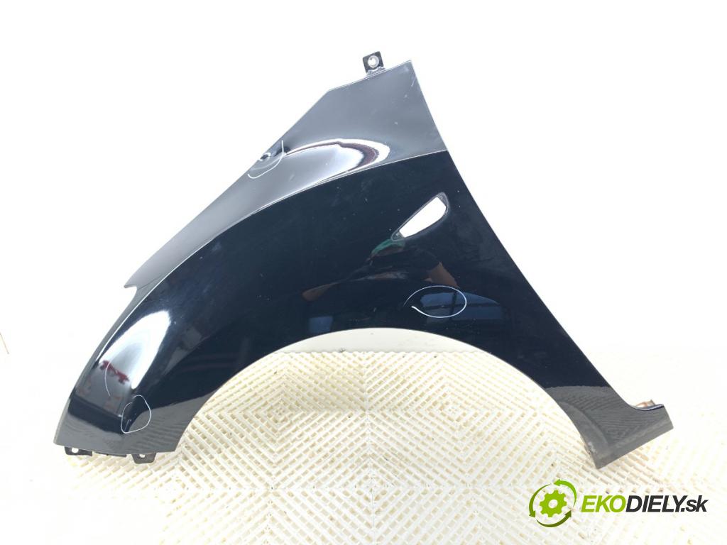 HYUNDAI i30 liftback 2013 66 kW 1.4 CRDi 1396 blatník levý přední část 