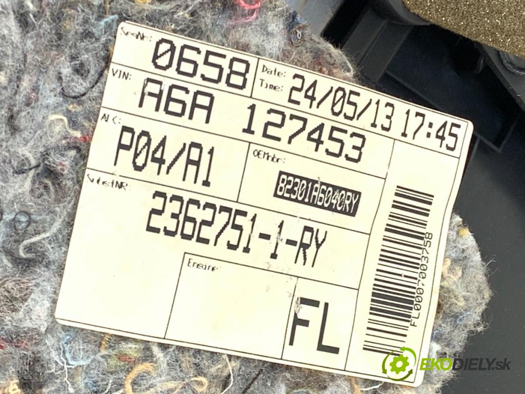 HYUNDAI i30 liftback 2013 66 kW 1.4 CRDi 1396 ča dveře levý přední část