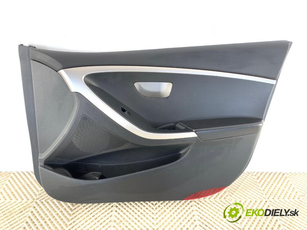 HYUNDAI i30 liftback 2013 66 kW 1.4 CRDi 1396 ča dveře pravý přední část 