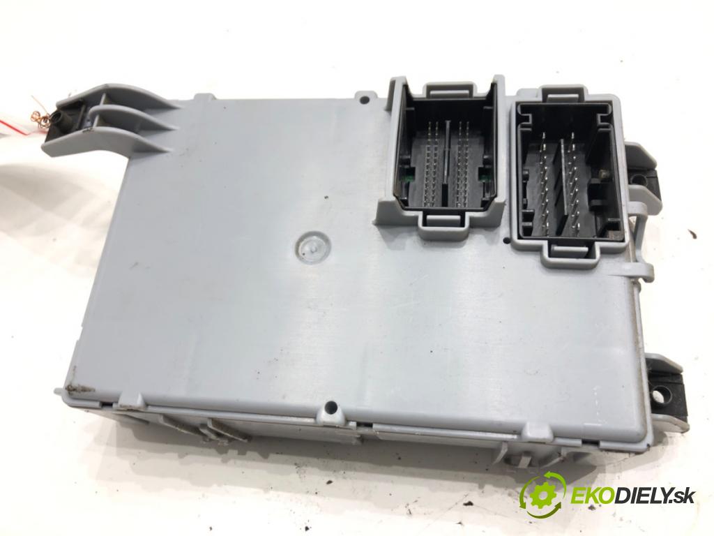 FIAT FIORINO III Nadwozie pełne/minivan 2019 57 kW 1.4 (225AXA1A, 225BXA1A) 1368 modul BSI 00521231220 (Pojistková skříňka)