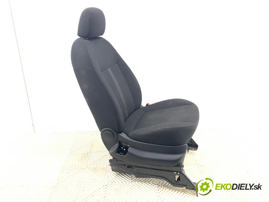FIAT FIORINO III Nadwozie pełne/minivan 2019 57 kW 1.4 (225AXA1A, 225BXA1A) 1368 Sedadlo pravy predný