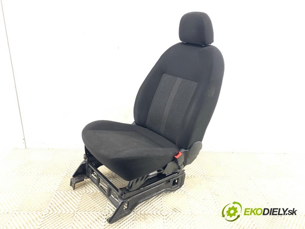 FIAT FIORINO III Nadwozie pełne/minivan 2019 57 kW 1.4 (225AXA1A, 225BXA1A) 1368 Sedadlo pravy predný