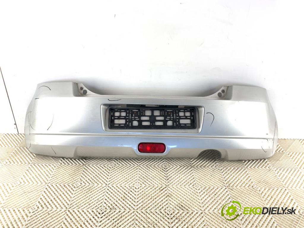 SUZUKI SWIFT III liftback 2006 68 kW 1.3 (RS 413) 1328 nárazník zadní část  (Klika dveří ostatní)