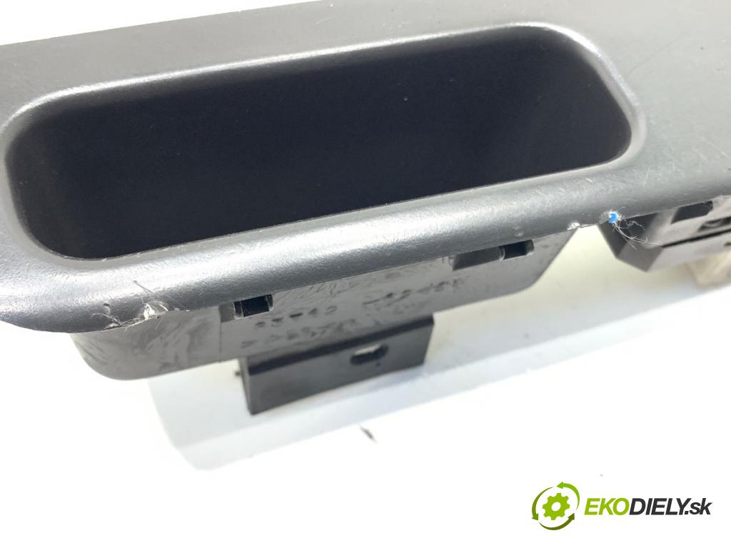 SUZUKI SWIFT III liftback 2006 68 kW 1.3 (RS 413) 1328 Prepínač okien 83762-62J11 (Prepínacie páčky pod volantom)