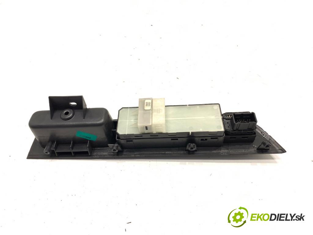 SUZUKI SWIFT III liftback 2006 68 kW 1.3 (RS 413) 1328 Prepínač okien 83762-62J11 (Prepínacie páčky pod volantom)