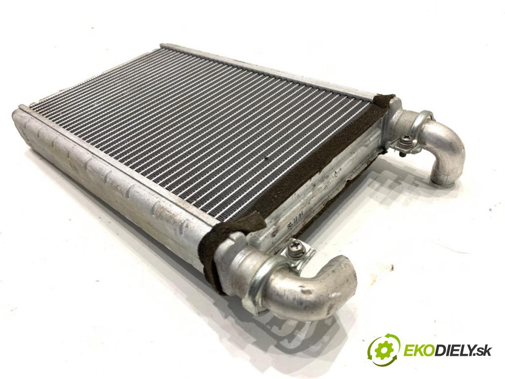 SUZUKI SWIFT III liftback 2006 68 kW 1.3 (RS 413) 1328 Výhrevné teleso, radiátor kúrenia  (Radiátor kúrenia)