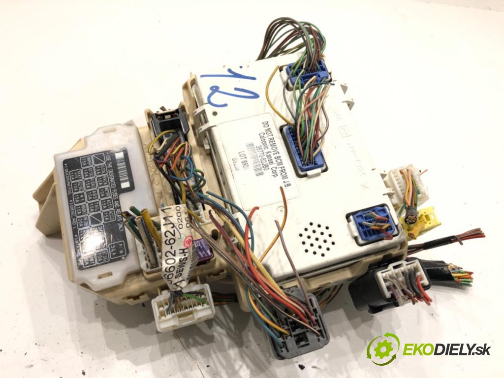 SUZUKI SWIFT III liftback 2006 68 kW 1.3 (RS 413) 1328 modul BSI 36770-62JBO (Pojistková skříňka)