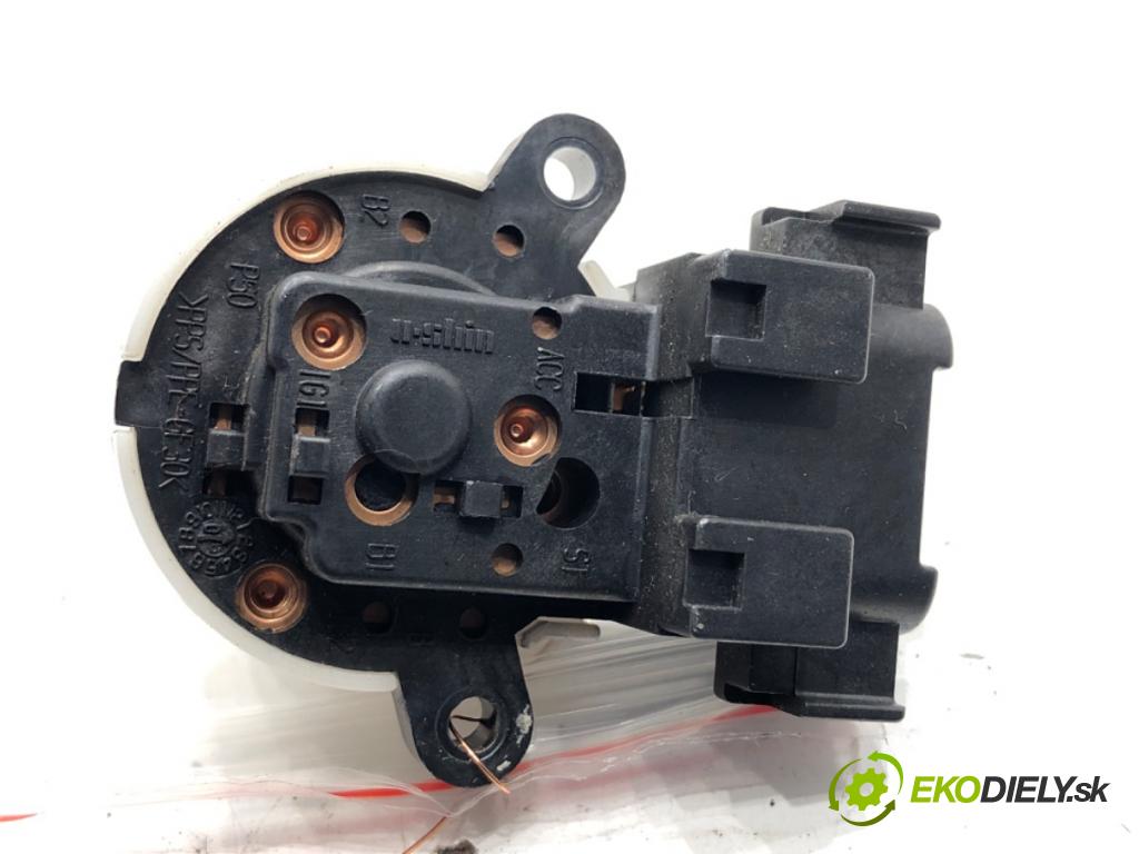 SUZUKI SWIFT III liftback 2006 68 kW 1.3 (RS 413) 1328 Kocka, vložka spínacej skrinky  (Spínacia skrinka)