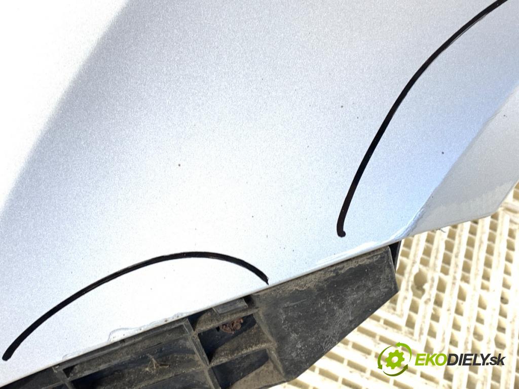SUZUKI SWIFT III liftback 2006 68 kW 1.3 (RS 413) 1328 blatník levý přední část