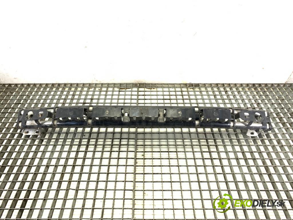 SUZUKI SWIFT III liftback 2006 68 kW 1.3 (RS 413) 1328 výztuha nárazníka přední část  (Přední výztuha)