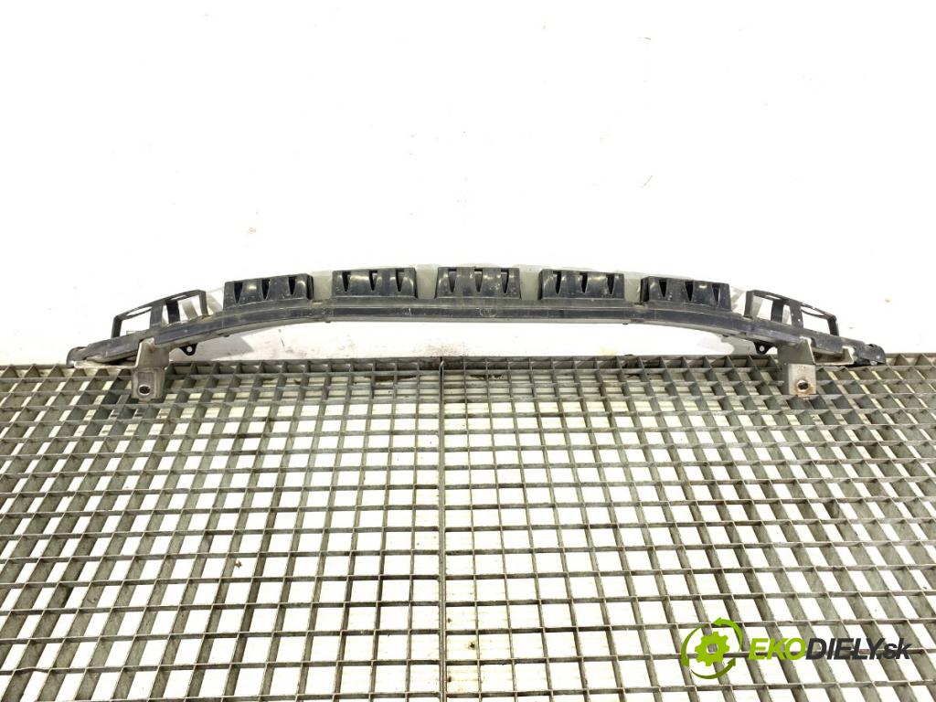 SUZUKI SWIFT III liftback 2006 68 kW 1.3 (RS 413) 1328 výztuha nárazníka přední část  (Přední výztuha)