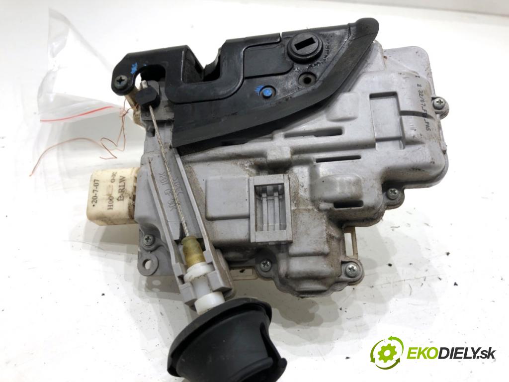 AUDI A6 C6 Kombi 2007 103 kW 2.0 TDI 1968 zámok dveře levý zadní část 4F0839015