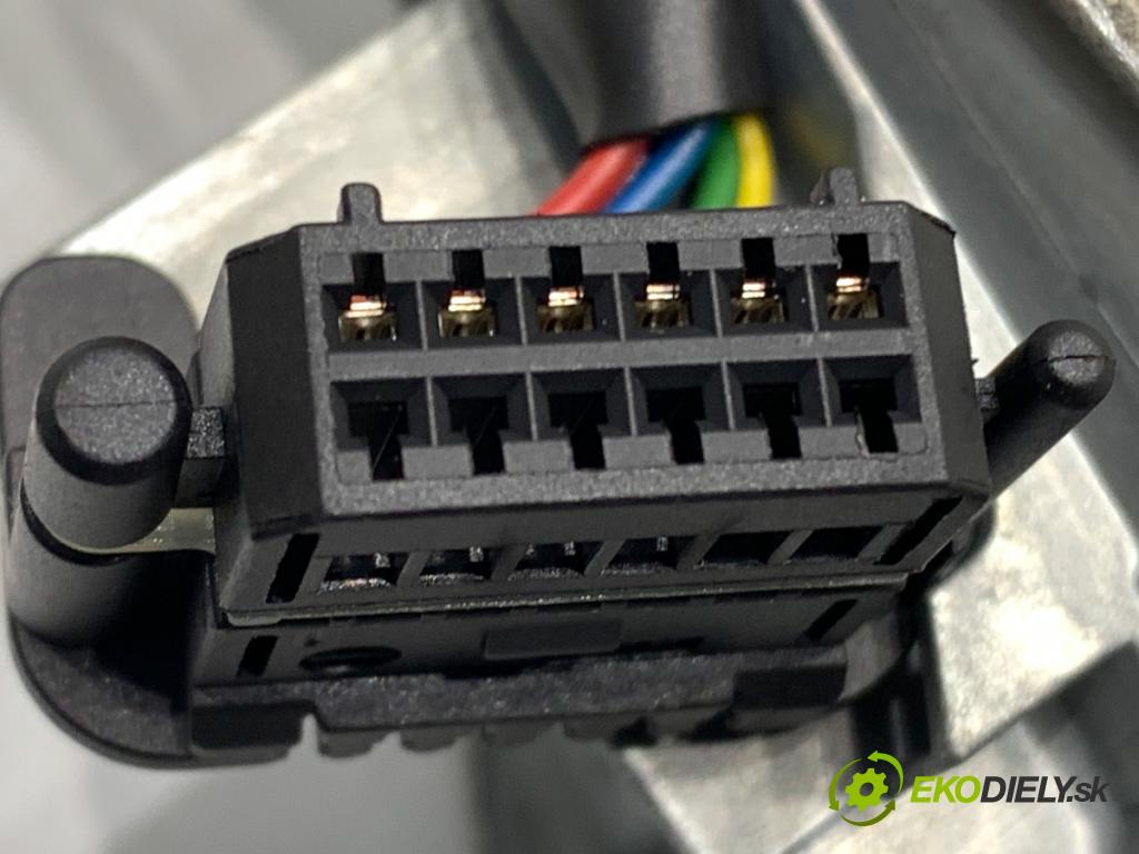 VW GOLF V Kombi 2007 77 kW 1.9 TDI 1896 spinačka 1K0905851B (Spínacia skrinka)