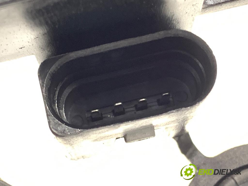 VW GOLF V Kombi 2007 77 kW 1.9 TDI 1896 motor stěračů zadní část 1K9955711A