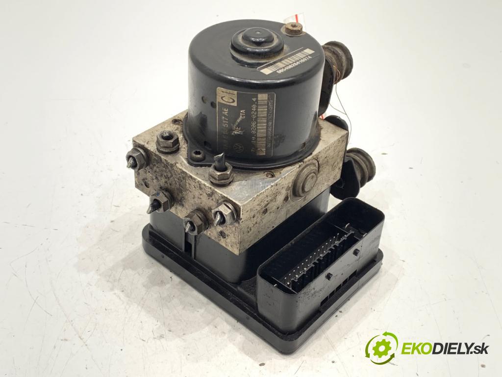 VW GOLF V Kombi 2007 77 kW 1.9 TDI 1896 pumpa ABS 1K0907379AC (Pumpa ABS)