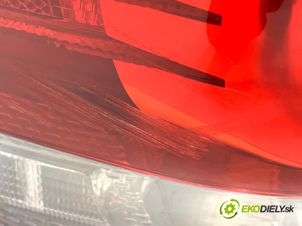 VW GOLF V Kombi 2007 77 kW 1.9 TDI 1896 Svetlo ľavy zad