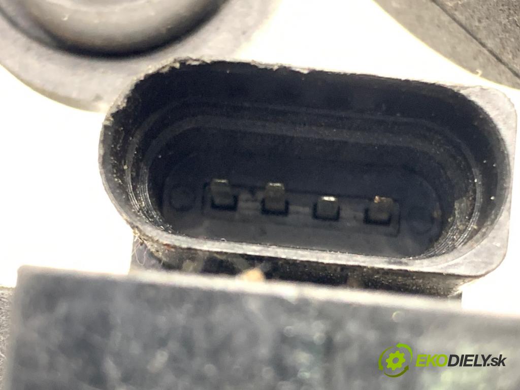VW GOLF V Kombi 2007 75 kW 1.6 1595 motor stěračů zadní část 1K6955711C
