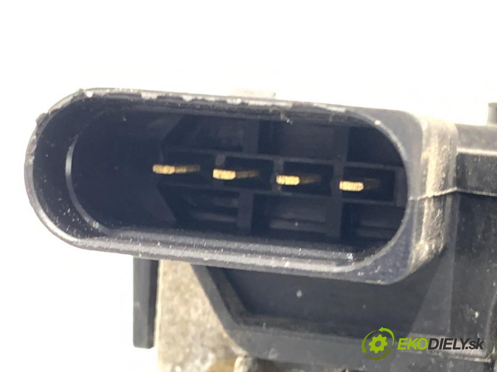 VW GOLF V Kombi 2007 75 kW 1.6 1595 Mechanizmus stieračov predný  (Motorček stieračov predný)