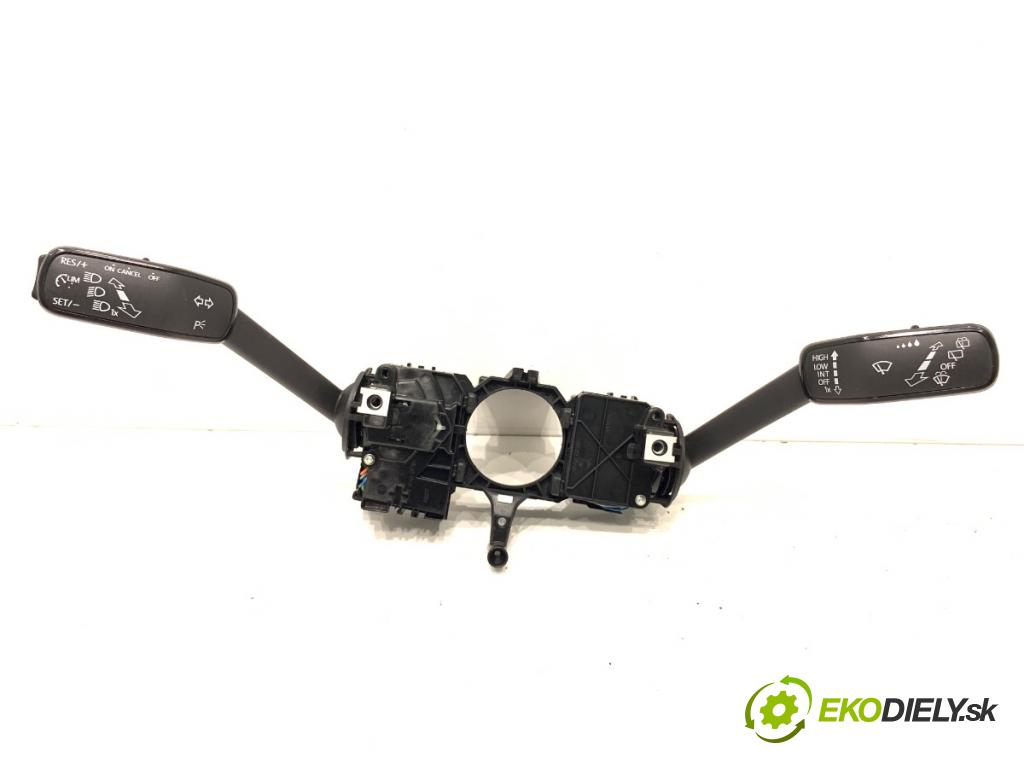 SKODA FABIA III liftback 2018 55 kW 1.0 999 Prepínač kombinovaný 2Q0953521AE (Prepínacie páčky pod volantom)