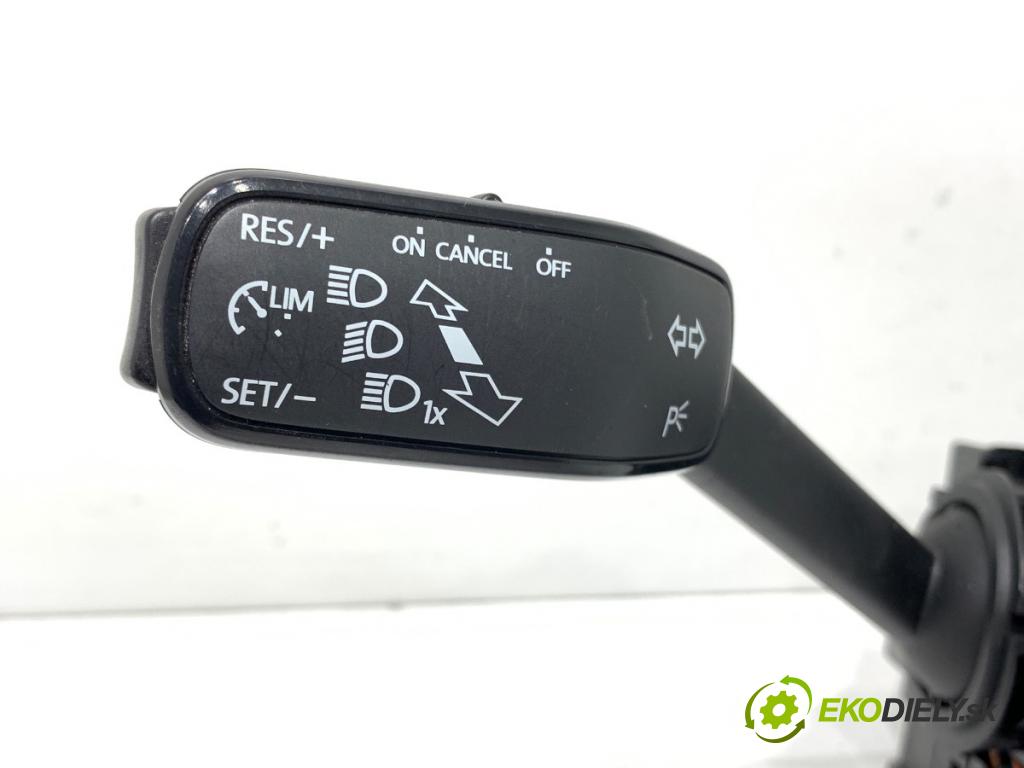 SKODA FABIA III liftback 2018 55 kW 1.0 999 Prepínač kombinovaný 2Q0953521AE (Prepínacie páčky pod volantom)