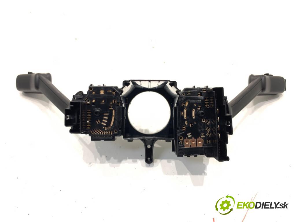 SKODA FABIA III liftback 2018 55 kW 1.0 999 Prepínač kombinovaný 2Q0953521AE (Prepínacie páčky pod volantom)