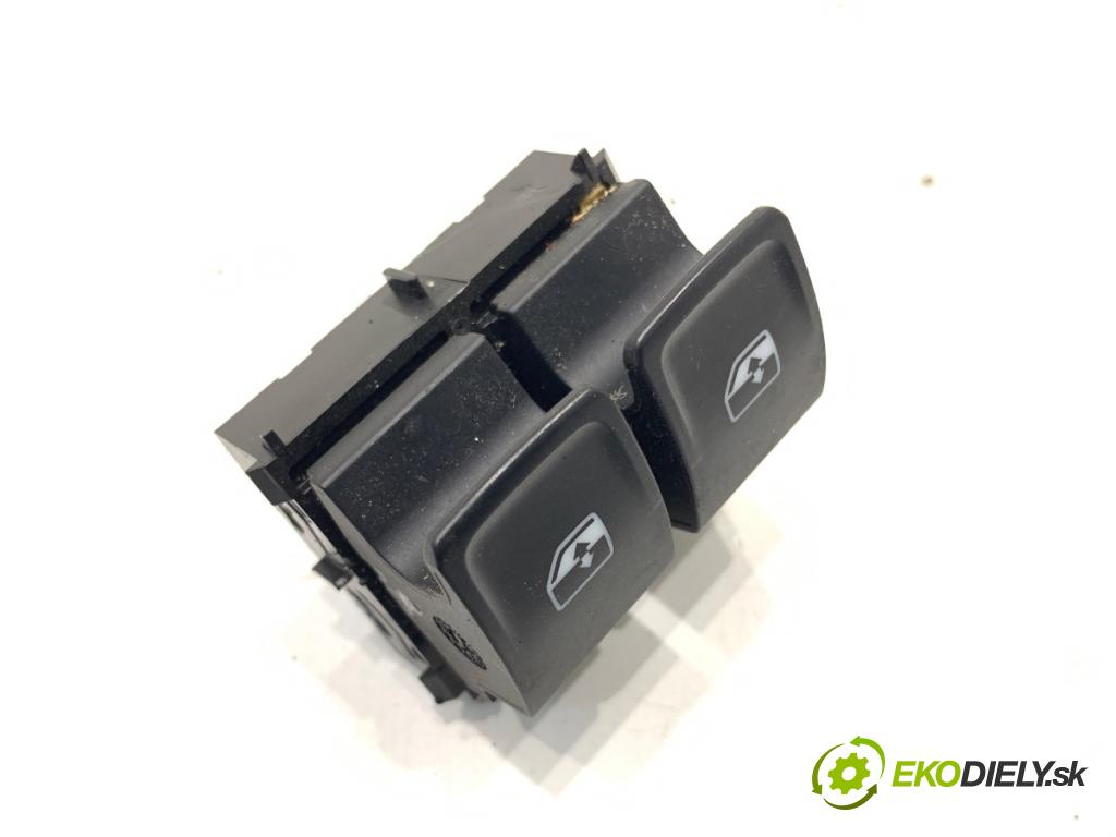 SKODA FABIA III liftback 2018 55 kW 1.0 999 Prepínač okien 5E0959858A (Prepínacie páčky pod volantom)