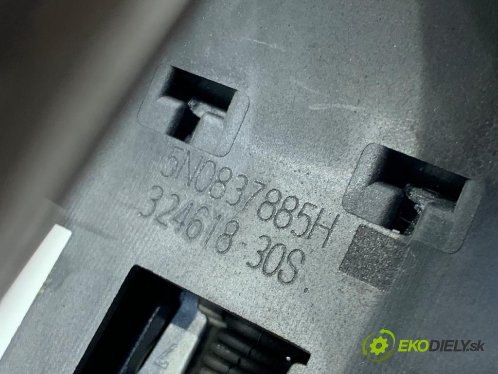 SKODA FABIA III liftback 2018 55 kW 1.0 999 Kľučka vonkajšia ľavy predný