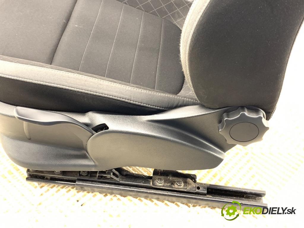 SKODA FABIA III liftback 2018 55 kW 1.0 999 Sedadlo ľavy predný