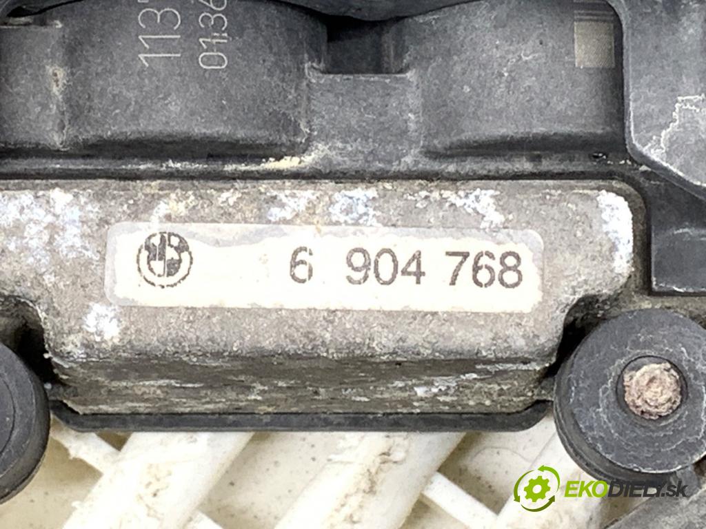 BMW E46 sedan 2000 100 kW 320 d 1951 ventilátor chladiče 6904768 (Ventilátor)