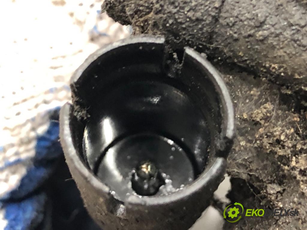 BMW E46 sedan 2000 100 kW 320 d 1951 Kompresor klimatizácie (Kompresor klimatizácie)