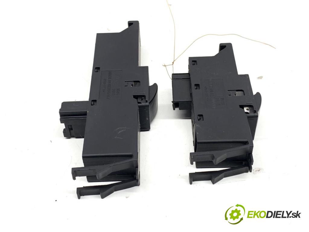 BMW E46 sedan 2000 100 kW 320 d 1951 Prepínač okien 6902176 (Prepínacie páčky pod volantom)