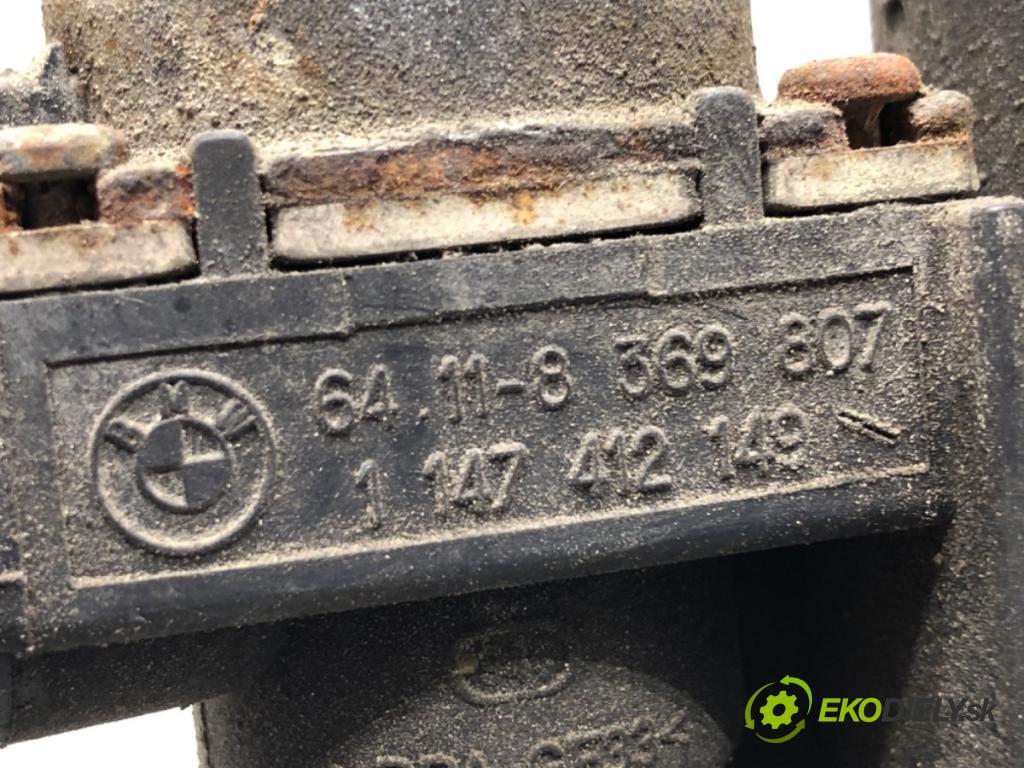 BMW E46 sedan 2000 100 kW 320 d 1951 DALŠÍ: Pumpa vody 8369807 (Vodná pumpa)