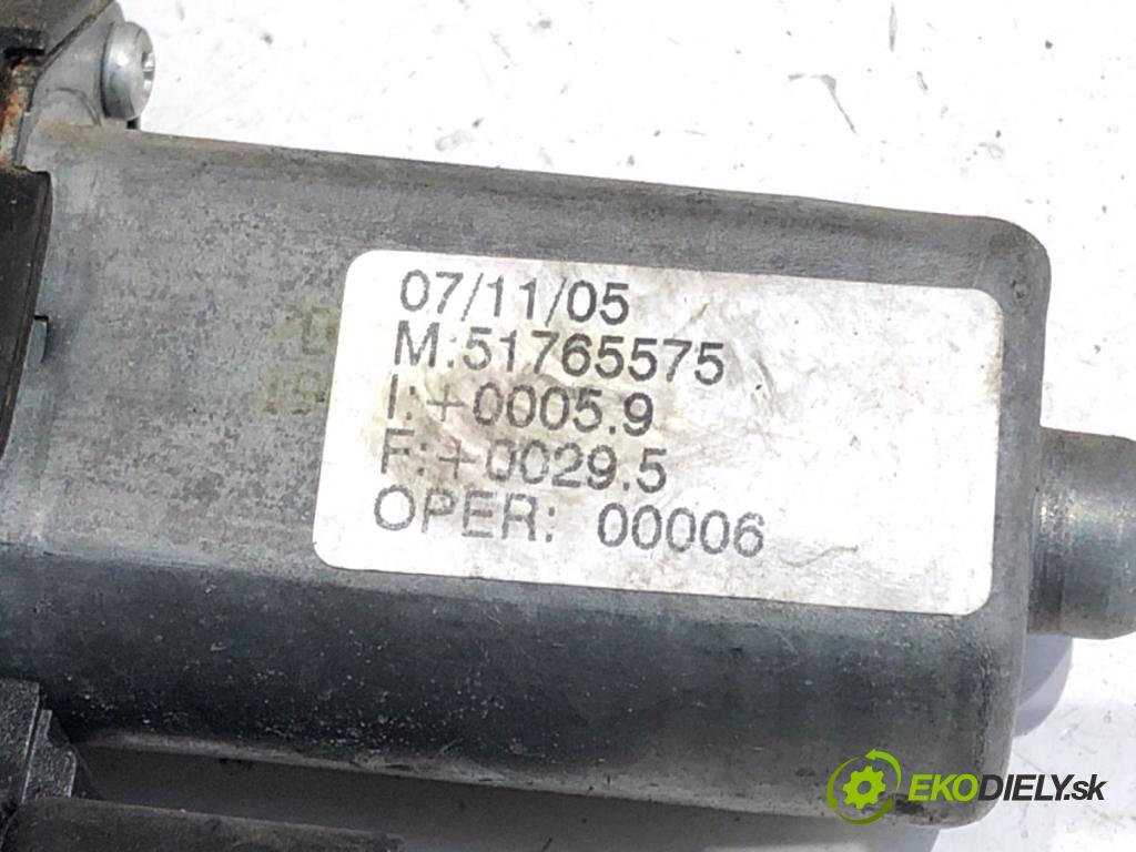 FIAT GRANDE PUNTO liftback 2005 96 kW 1.9 D Multijet 1910 mechanismus okna pravý přední část 51765575