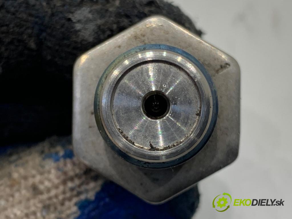 FIAT GRANDE PUNTO liftback 2005 96 kW 1.9 D Multijet 1910 Snímač tlaku paliva 0281002706 (Snímač)