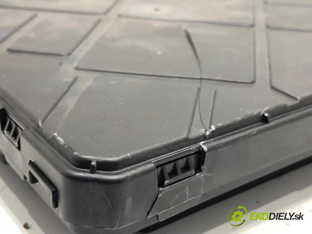 SKODA FABIA III liftback 2018 55 kW 1.0 999 Modul komfortu 2Q0937089A (Modul komfortu)