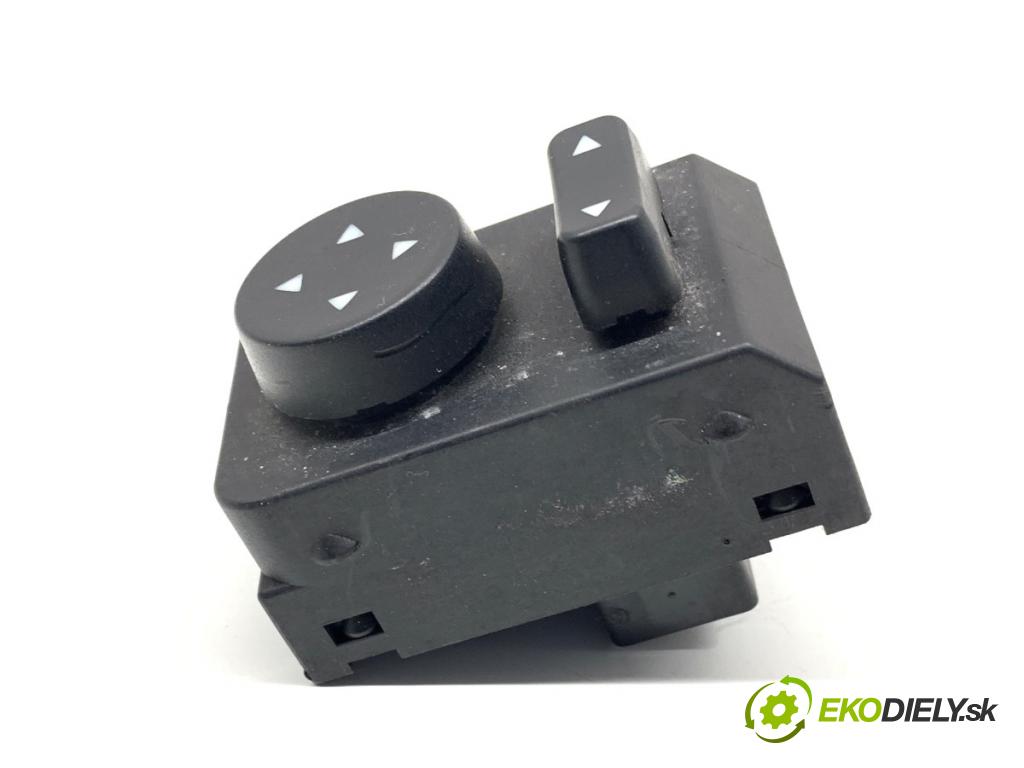 FIAT GRANDE PUNTO liftback 2005 96 kW 1.9 D Multijet 1910 Prepínač nastavenia spätných zrkadiel  (Prepínacie páčky pod volantom)