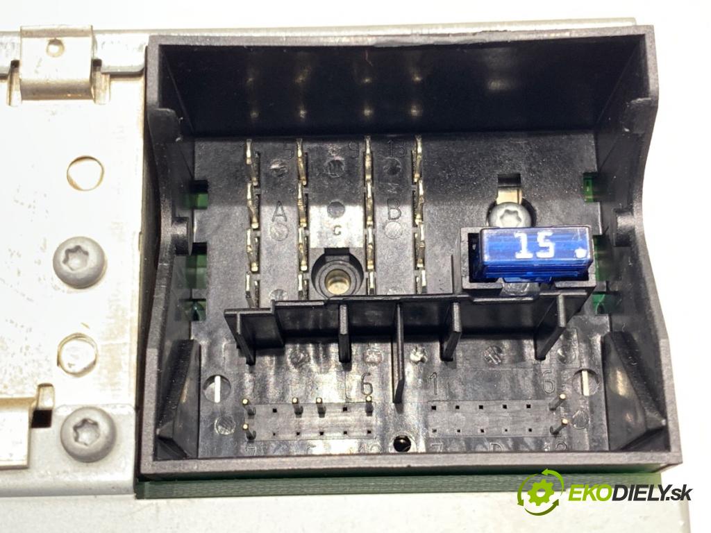 OPEL ASTRA H Kombi 2004 77 kW 1.6 (L35) 1598 RADIO 13154304AZ (Audio zariadenie)