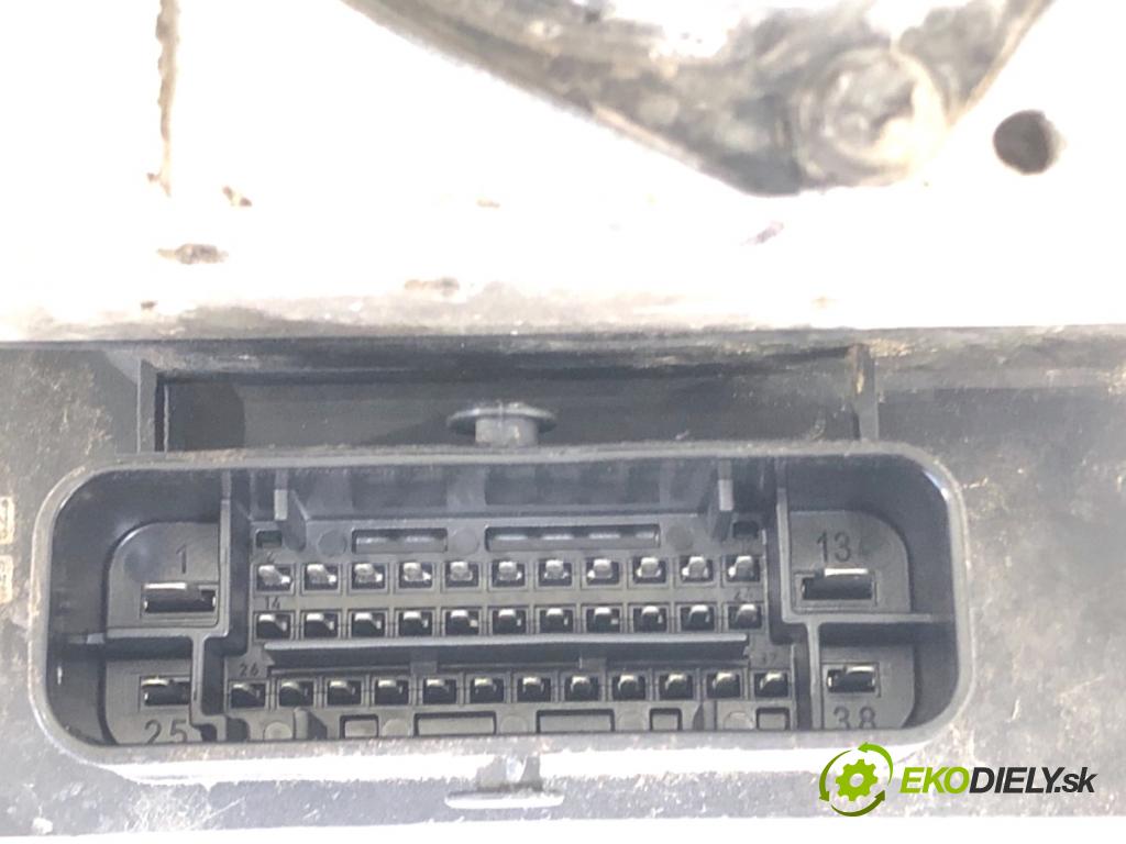 SKODA ROOMSTER nadwozie wielkoprzestrzenne (MPV) 2007 77 kW 1.9 TDI 1896 Pumpa ABS 6Q0614517AC 6Q0907379AP (Pumpa ABS)