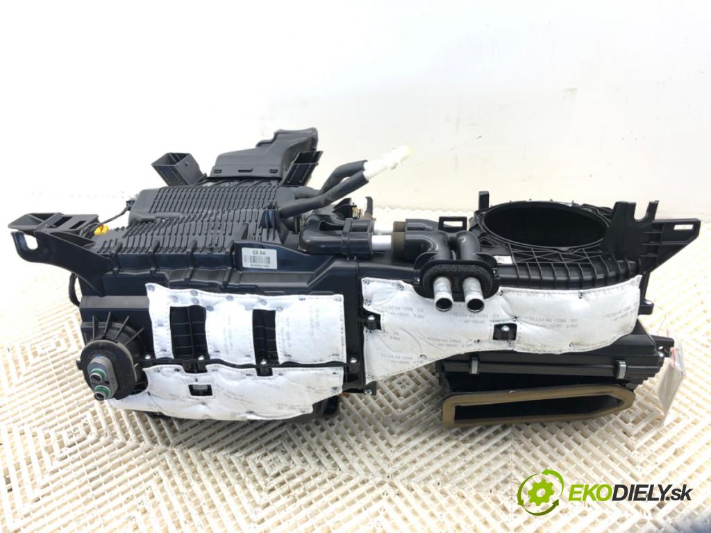 KIA STINGER liftback 2019 272 kW 3.3 T-GDi 4WD 3342 topné těleso radiátor topení komplet KOMBAJN  (Radiátor topení)